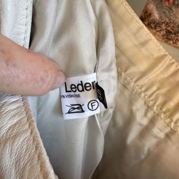 Buttery soft 💯% Leather Pencil Skirt - 40 - Picture 8 of 8